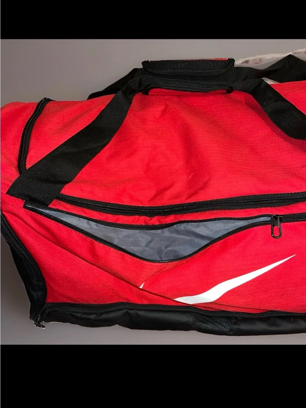 Nike Training Duffel Bag Brasilia 9.5 With Strap Red/Black 5 Zipp Compartments